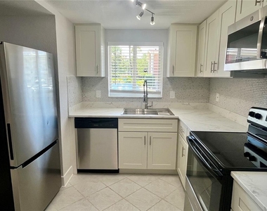 4550 Overlook Drive Ne - Photo Thumbnail 2