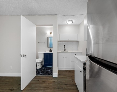 425 2nd Street N - Photo Thumbnail 16
