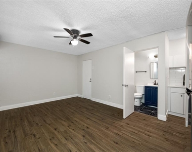 425 2nd Street N - Photo Thumbnail 11