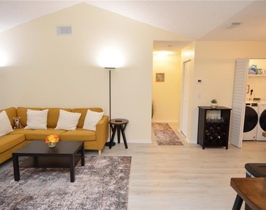 10263 Gandy Boulevard N - Photo Thumbnail 21