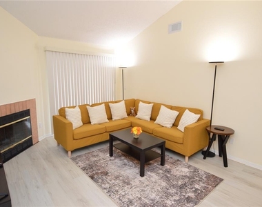 10263 Gandy Boulevard N - Photo Thumbnail 19