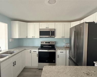 13428 Neptune Drive - Photo Thumbnail 11