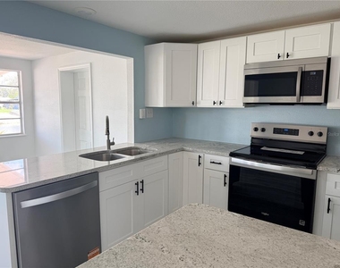 13428 Neptune Drive - Photo Thumbnail 12