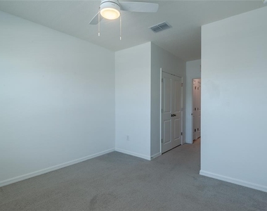 11147 Crescent Deer Drive - Photo Thumbnail 8