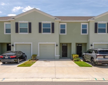 11147 Crescent Deer Drive - Photo Thumbnail 2