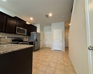 4912 White Sanderling Court - Photo Thumbnail 7