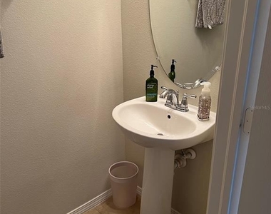 4912 White Sanderling Court - Photo Thumbnail 13