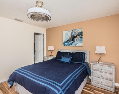 3876 Island Way - Photo Thumbnail 24