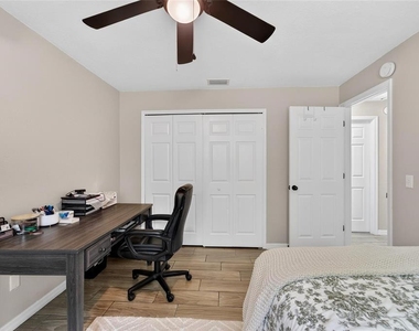 5502 Peach Avenue - Photo Thumbnail 37