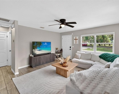 5502 Peach Avenue - Photo Thumbnail 15