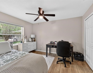 5502 Peach Avenue - Photo Thumbnail 34