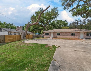 5502 Peach Avenue - Photo Thumbnail 4