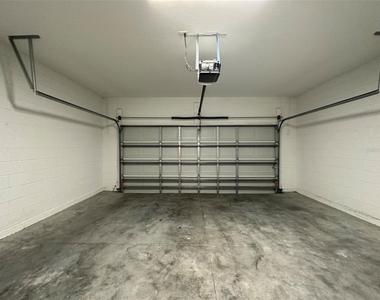 207 Begonia Lane - Photo Thumbnail 13