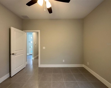 207 Begonia Lane - Photo Thumbnail 11
