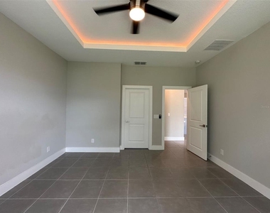 207 Begonia Lane - Photo Thumbnail 8