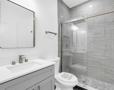 555 Gagnon Street Se - Photo Thumbnail 10