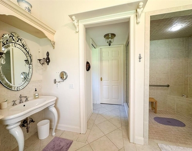 6425 Nw 202nd Place - Photo Thumbnail 40