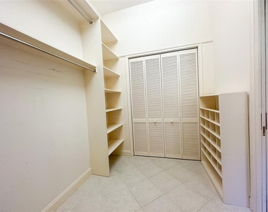 6425 Nw 202nd Place - Photo Thumbnail 42