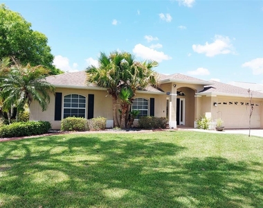 4031 Santa Barbara Drive - Photo Thumbnail 4