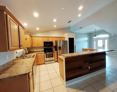 4031 Santa Barbara Drive - Photo Thumbnail 13