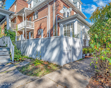 533 S Franklin Street - Photo Thumbnail 3