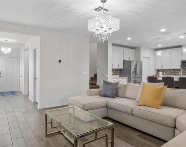 3211 Turret Drive - Photo Thumbnail 3