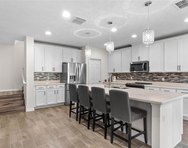 3211 Turret Drive - Photo Thumbnail 6