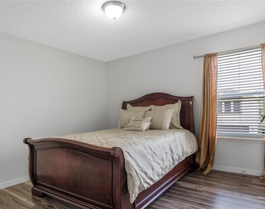 3211 Turret Drive - Photo Thumbnail 14