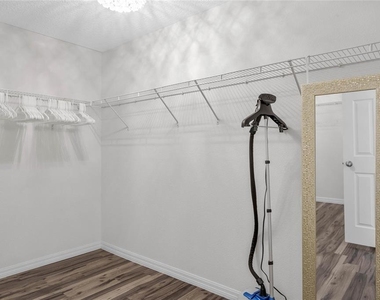 3211 Turret Drive - Photo Thumbnail 19