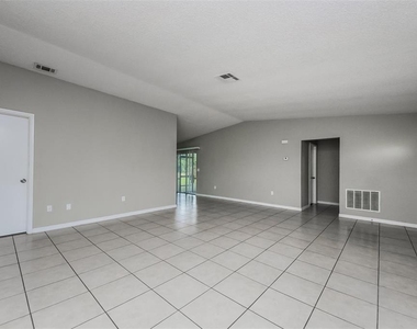 211 Cobalt Drive - Photo Thumbnail 3