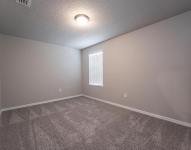 5252 Sanders Oak Trail - Photo Thumbnail 13
