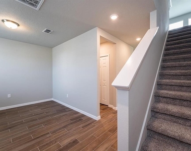 5252 Sanders Oak Trail - Photo Thumbnail 11
