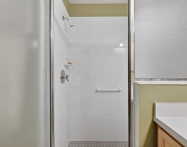 1808 Peachtree Avenue - Photo Thumbnail 20