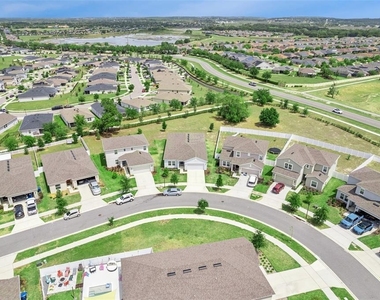 1099 Calico Pointe Circle - Photo Thumbnail 34