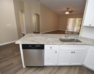 6 Seckel Court - Photo Thumbnail 6