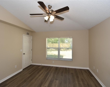 6 Seckel Court - Photo Thumbnail 26
