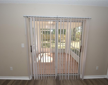 6 Seckel Court - Photo Thumbnail 18