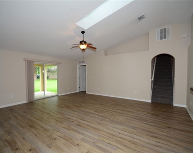 20 Wheeler Lane - Photo Thumbnail 11