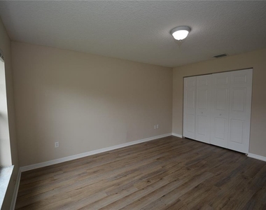 20 Wheeler Lane - Photo Thumbnail 23