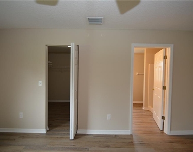 20 Wheeler Lane - Photo Thumbnail 17