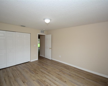 20 Wheeler Lane - Photo Thumbnail 24