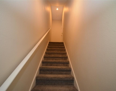 20 Wheeler Lane - Photo Thumbnail 30