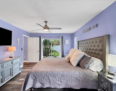 5219 Inverness Drive - Photo Thumbnail 9