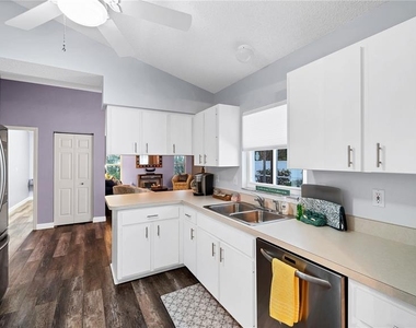 5219 Inverness Drive - Photo Thumbnail 22