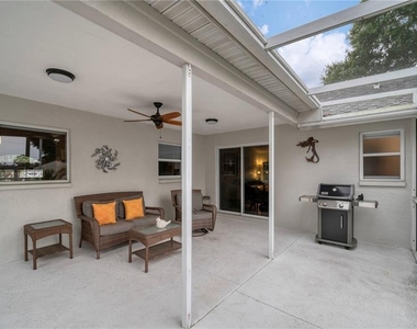 5219 Inverness Drive - Photo Thumbnail 18