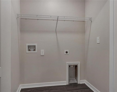 4127 Snowdrop Street - Photo Thumbnail 22
