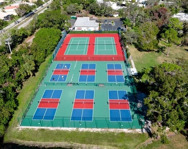 146 Wild Palm Dr - Photo Thumbnail 2