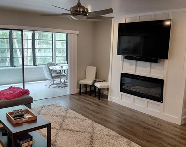 146 Wild Palm Dr - Photo Thumbnail 6