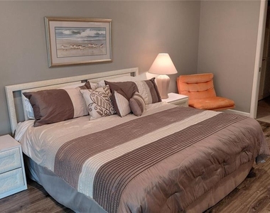 146 Wild Palm Dr - Photo Thumbnail 10