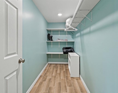 1675 Blakemore Lane - Photo Thumbnail 21